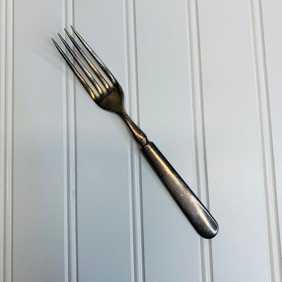 Antique Silver Plate Dinner Fork Plain Rounded Handle 1847 Rogers Silverplate - Picture 1 of 3